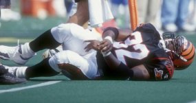 NFLDraftBusts_Carter_Getty333771.jpg
